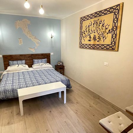 Trevisani Central Station Apartment Bari Exteriör bild