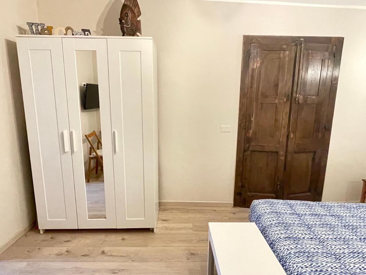 Trevisani Central Station Apartment Bari Exteriör bild
